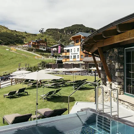 Seekarhaus Szálloda 5*